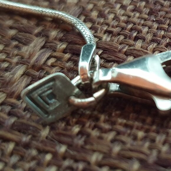 Vintage Retired SILPADA 925 Sterling Silver Hammered Pendant Necklace - Picture 11 of 11